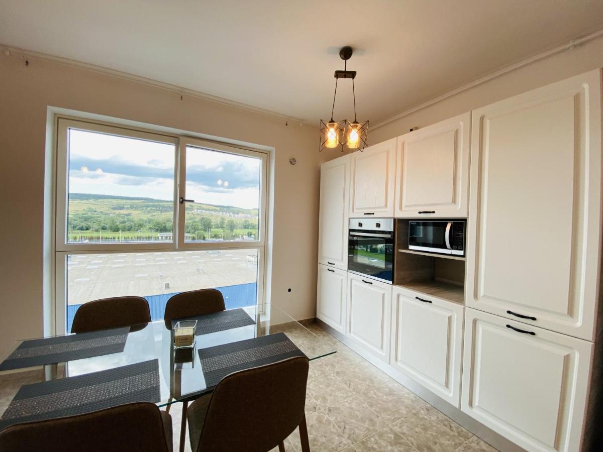Deluxe Apartment With Balcony And Private Parking In Colvmna Residence Cluj-Napoca Extérieur photo