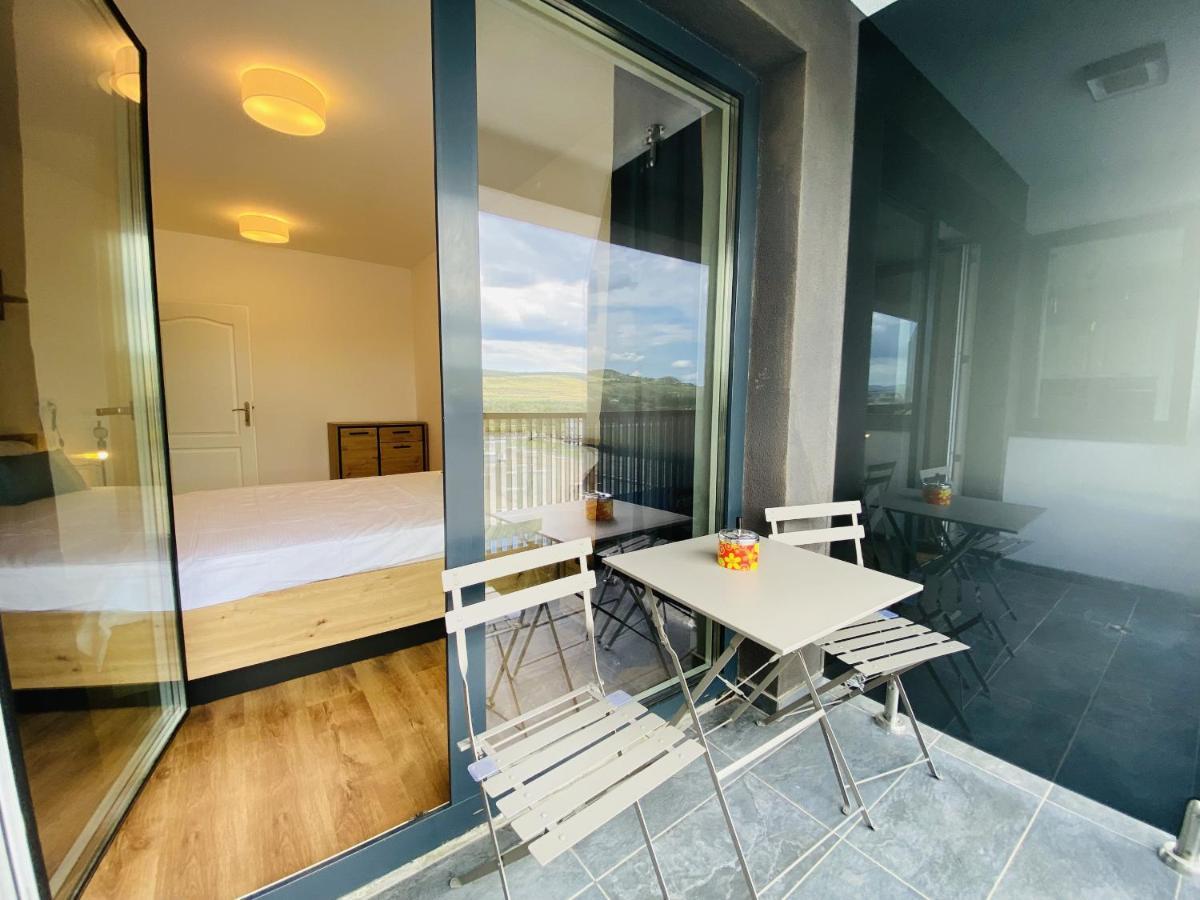 Deluxe Apartment With Balcony And Private Parking In Colvmna Residence Cluj-Napoca Extérieur photo
