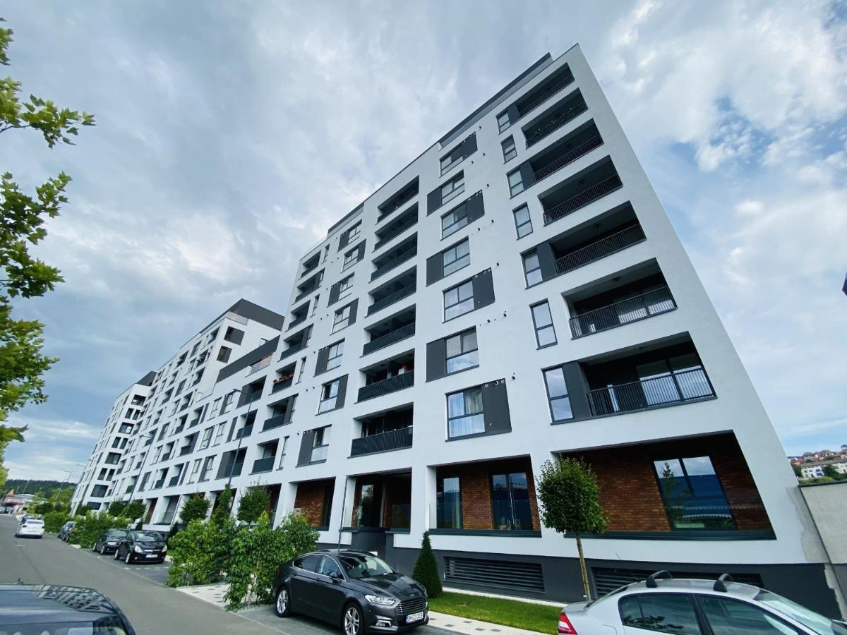 Deluxe Apartment With Balcony And Private Parking In Colvmna Residence Cluj-Napoca Extérieur photo